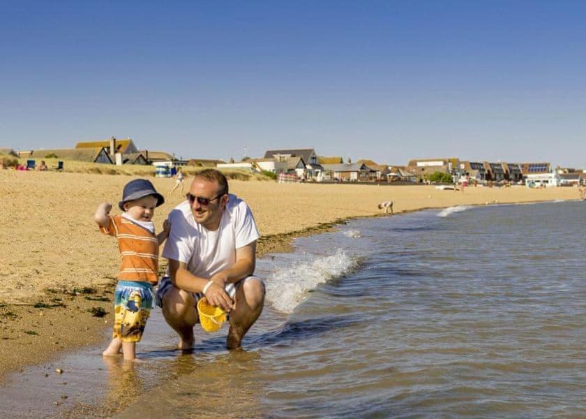 Caledonia Summertime Villa Jaywick Sands Exteriör bild